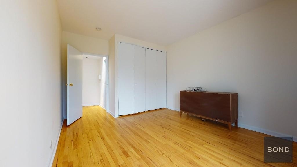 East 12th Street - Photo 3