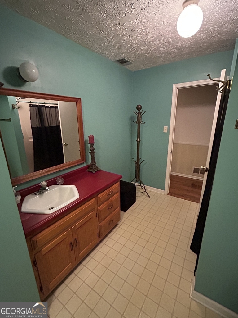 1595 Timothy Road - Photo 8