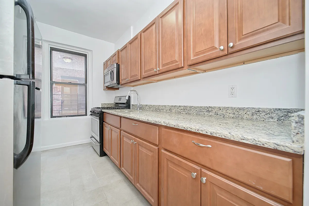Hillside Avenue - Photo 2