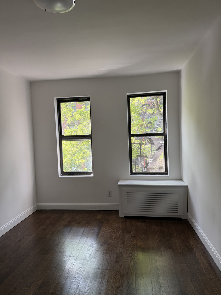 Grove street, West Village - Photo 1