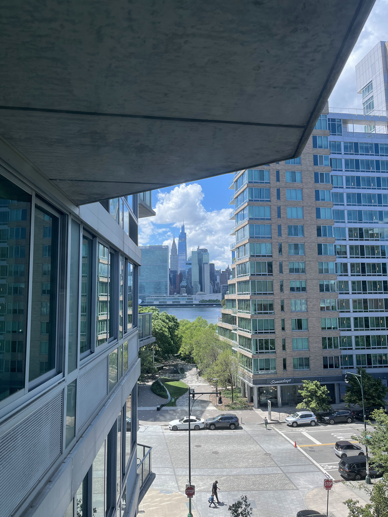 Center Boulevard - Photo 0