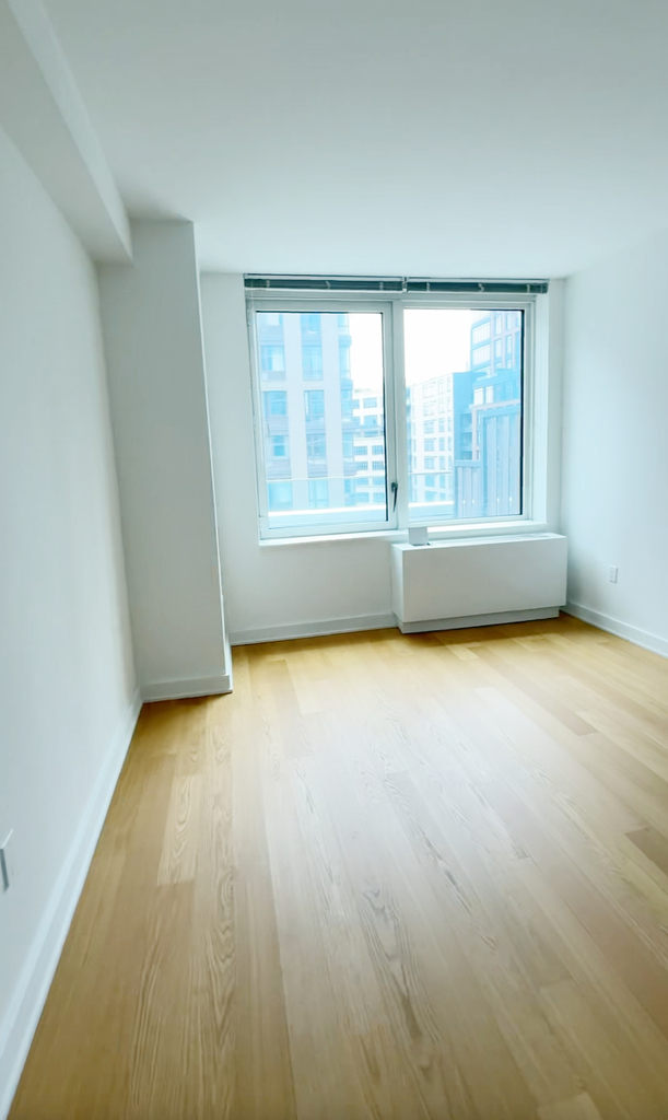 43-25 Hunter Street - Photo 3