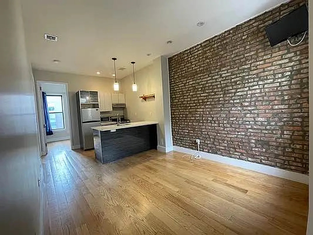 772 Jefferson Avenue - Photo 4