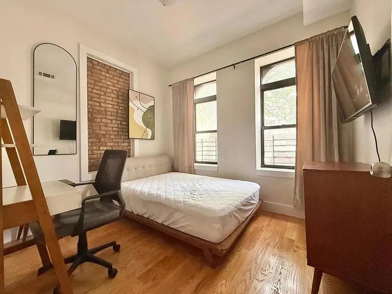 772 Jefferson Avenue - Photo 1