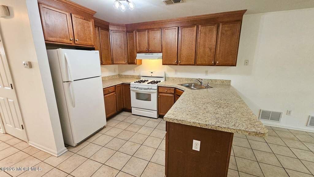 380 Radio Road - Photo 4