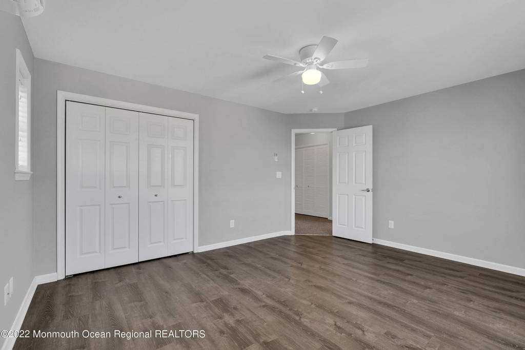 308 E Route 37 - Photo 18