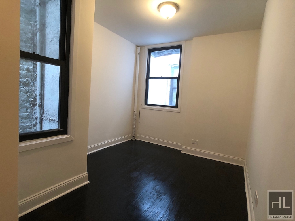 East 89th Street - Photo 2