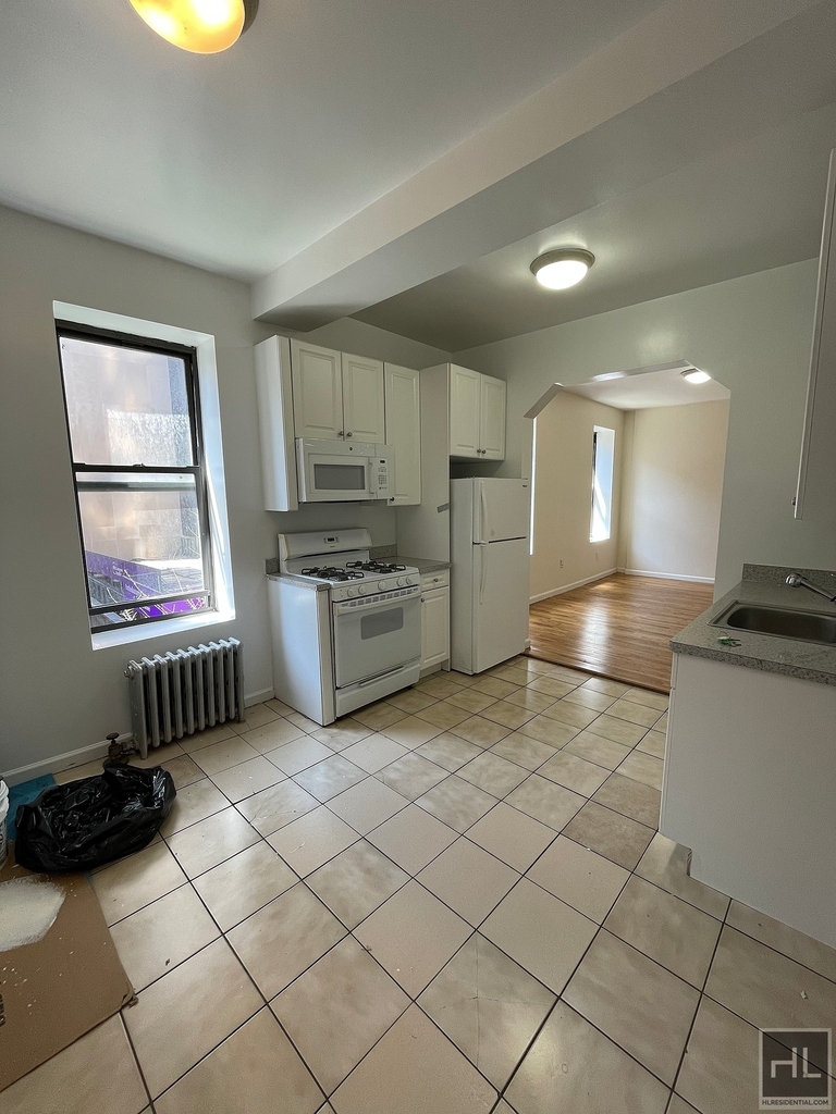 East 38th Street - Photo 8