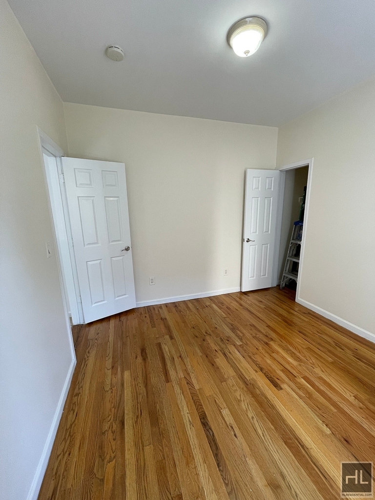 East 38th Street - Photo 4