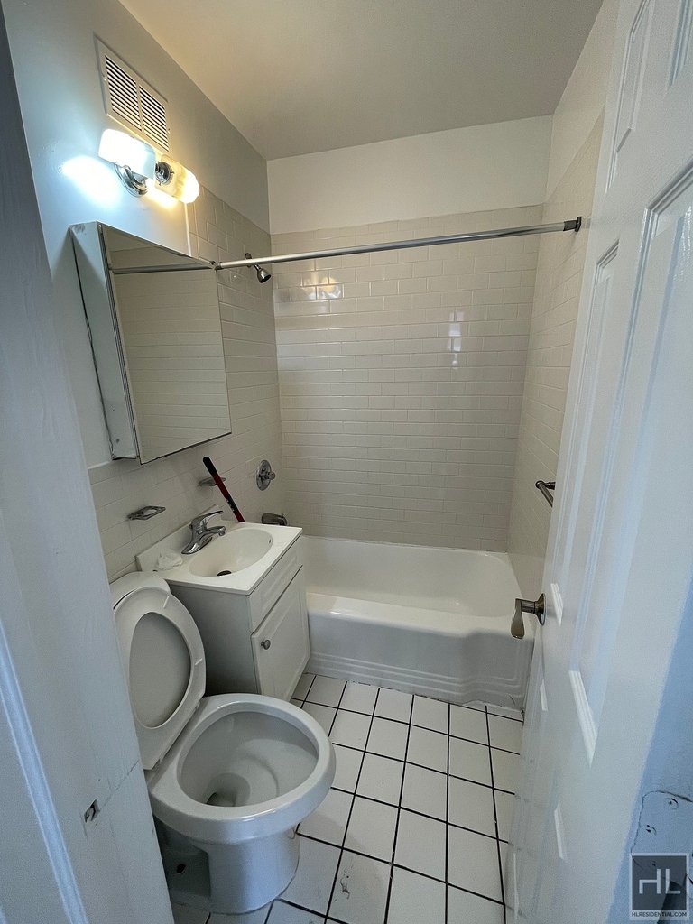 East 38th Street - Photo 9