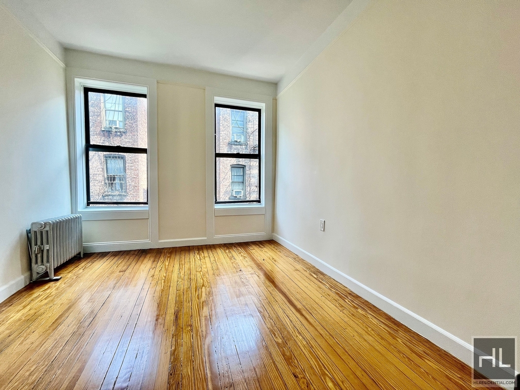 East 12th Street - Photo 1