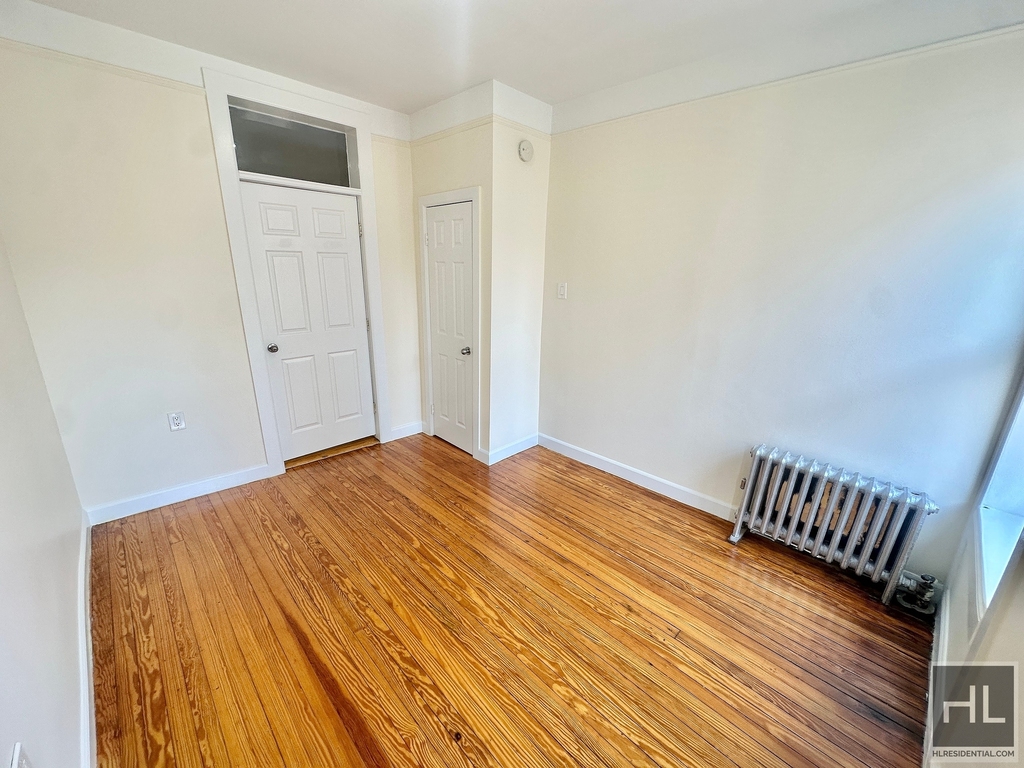 East 12th Street - Photo 3