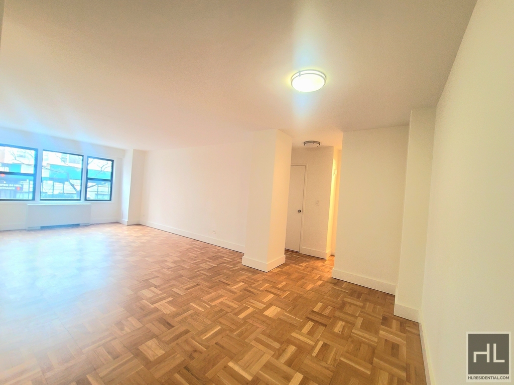 East 63 Street - Photo 2