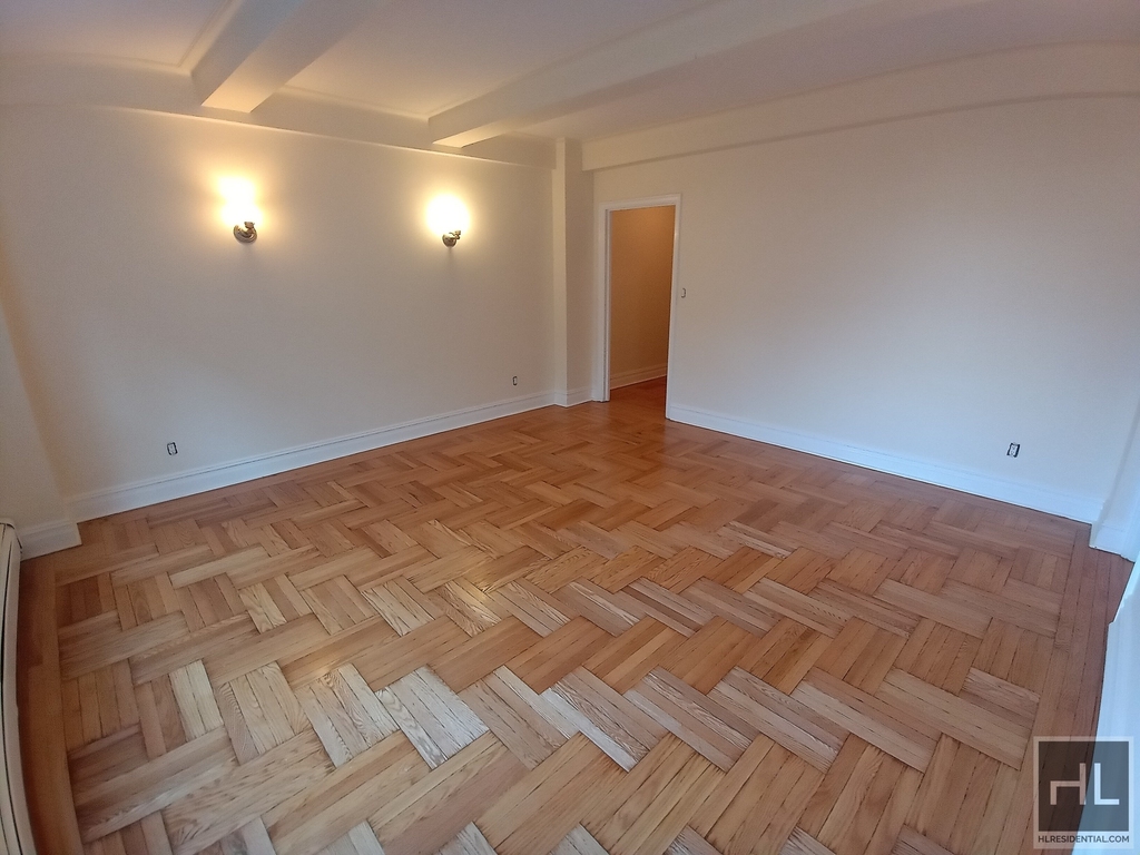 West 79 Street - Photo 1