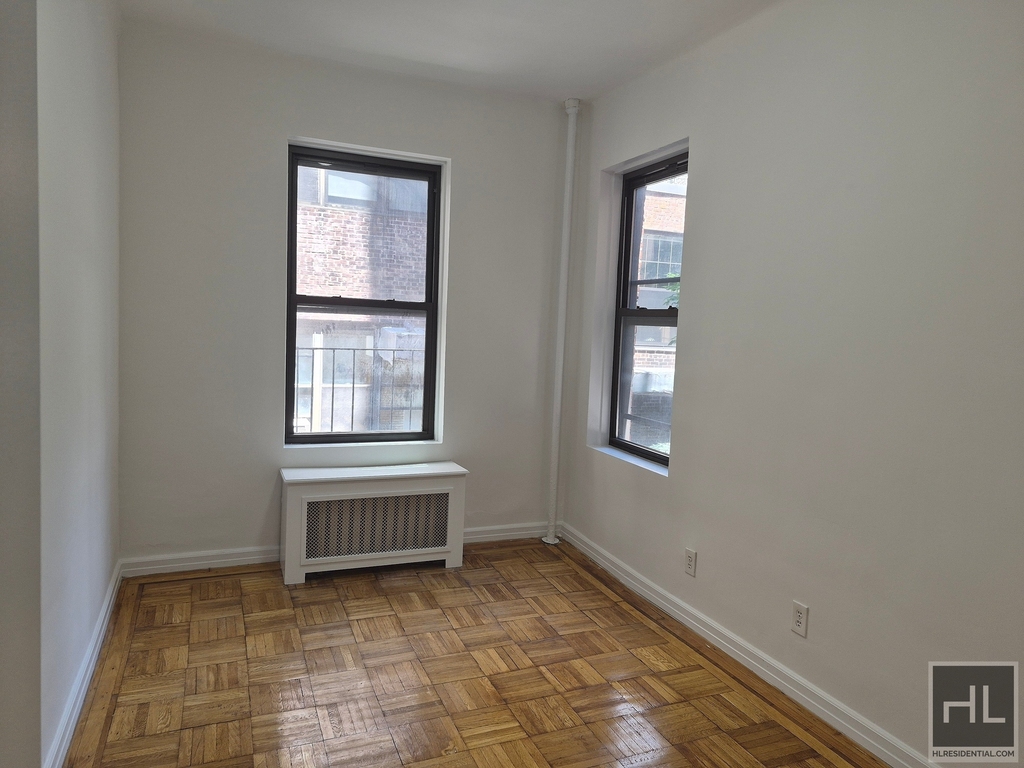 East 88 Street - Photo 7