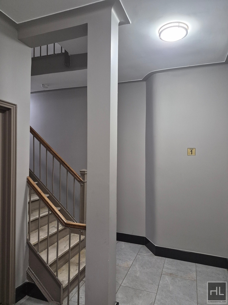 East 88 Street - Photo 2