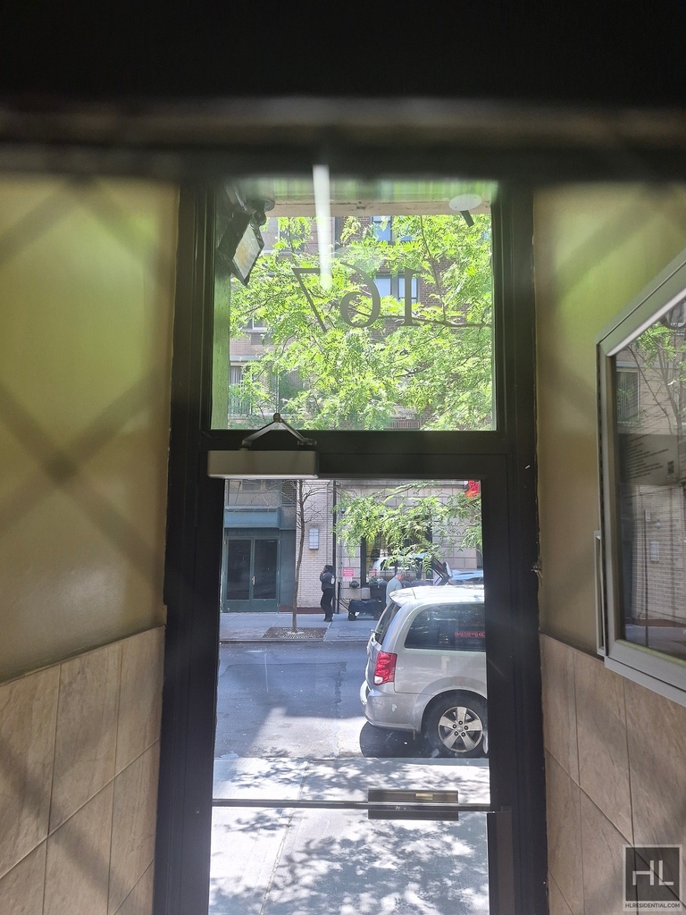 East 88 Street - Photo 5