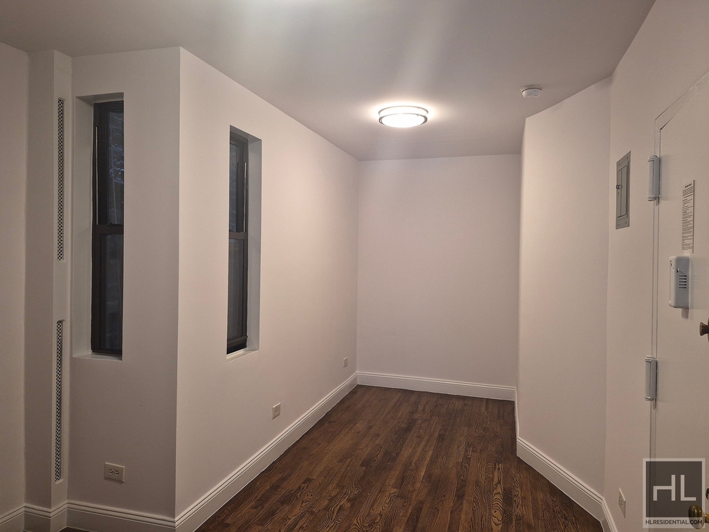 East 89th Street - Photo 1