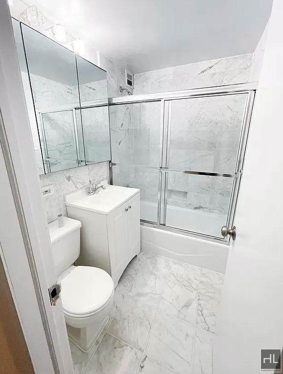 East 76 Street - Photo 4