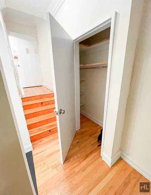 East 76 Street - Photo 3