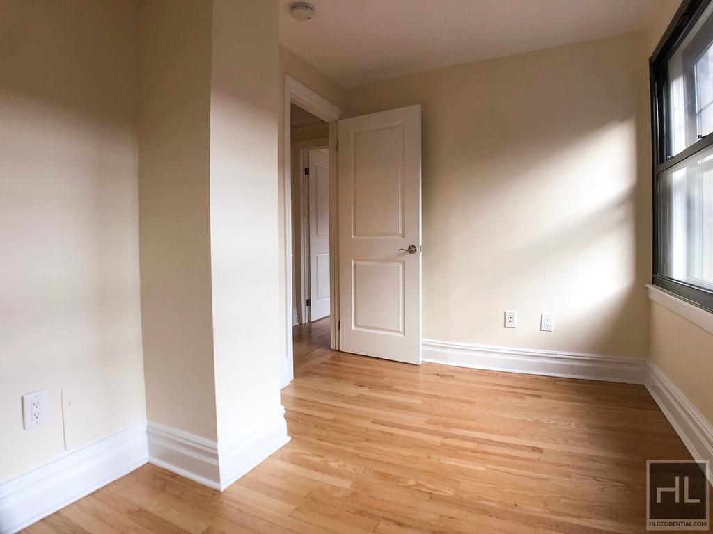 Christopher St - Photo 5