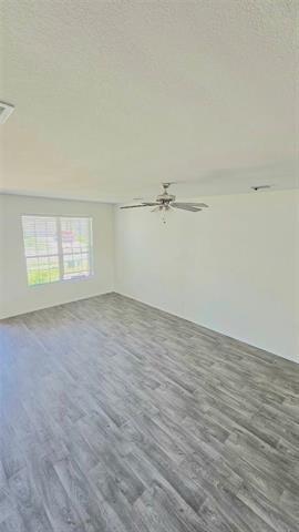 1004 Waverly Drive - Photo 5