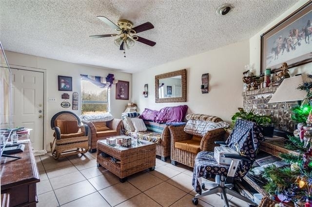 3071 Olympia Drive - Photo 3