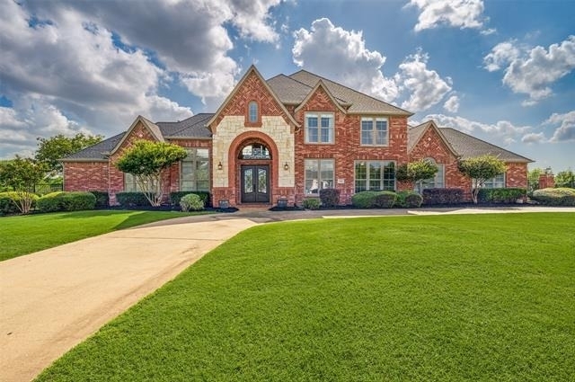 1561 Winding Creek Road - Photo 2