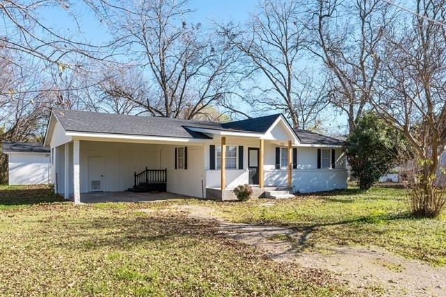 208 N Coleman Street - Photo 1