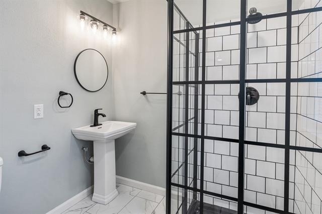 208 N Coleman Street - Photo 14