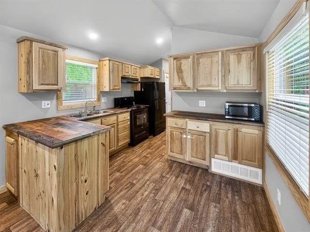 761 Paxton Road - Photo 3