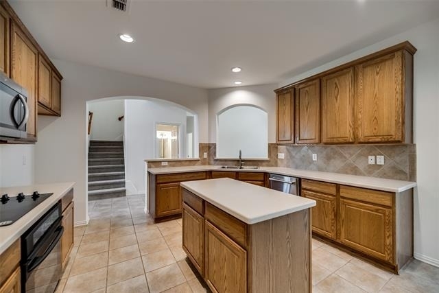 819 Rushmore Drive - Photo 10