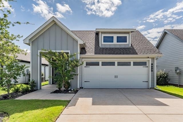 612 Capstone Circle - Photo 0
