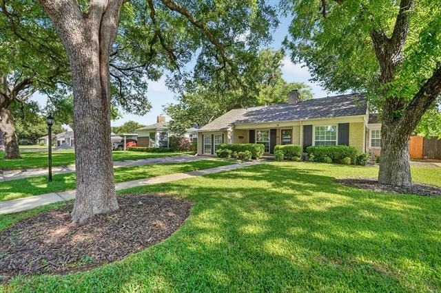 6312 Malvey Avenue - Photo 2