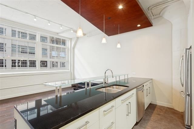 2600 W 7th Street - Photo 3