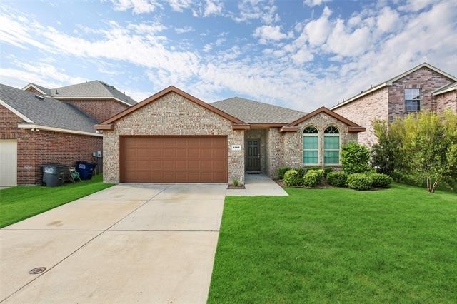 1703 Twin Hills Way - Photo 0