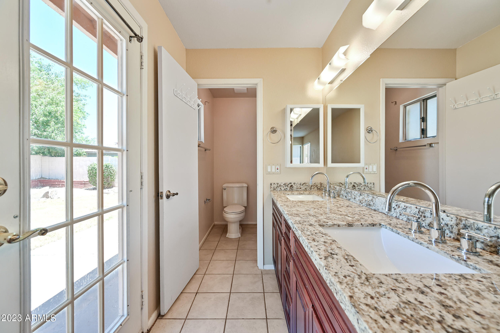 6830 E Paradise Lane - Photo 19