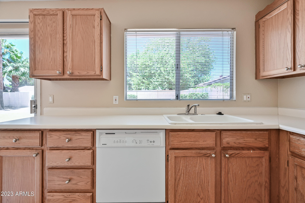 6830 E Paradise Lane - Photo 8
