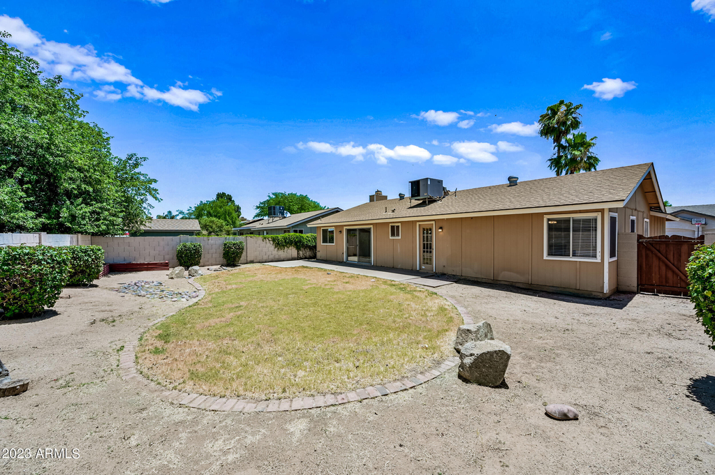 6830 E Paradise Lane - Photo 24