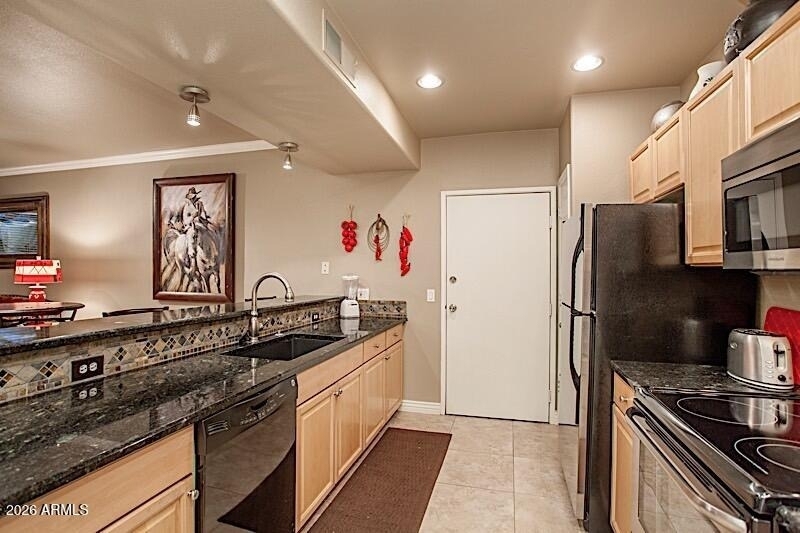 19777 N 76th Street - Photo 2