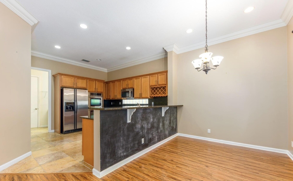 1088 Grove Park Circle - Photo 10