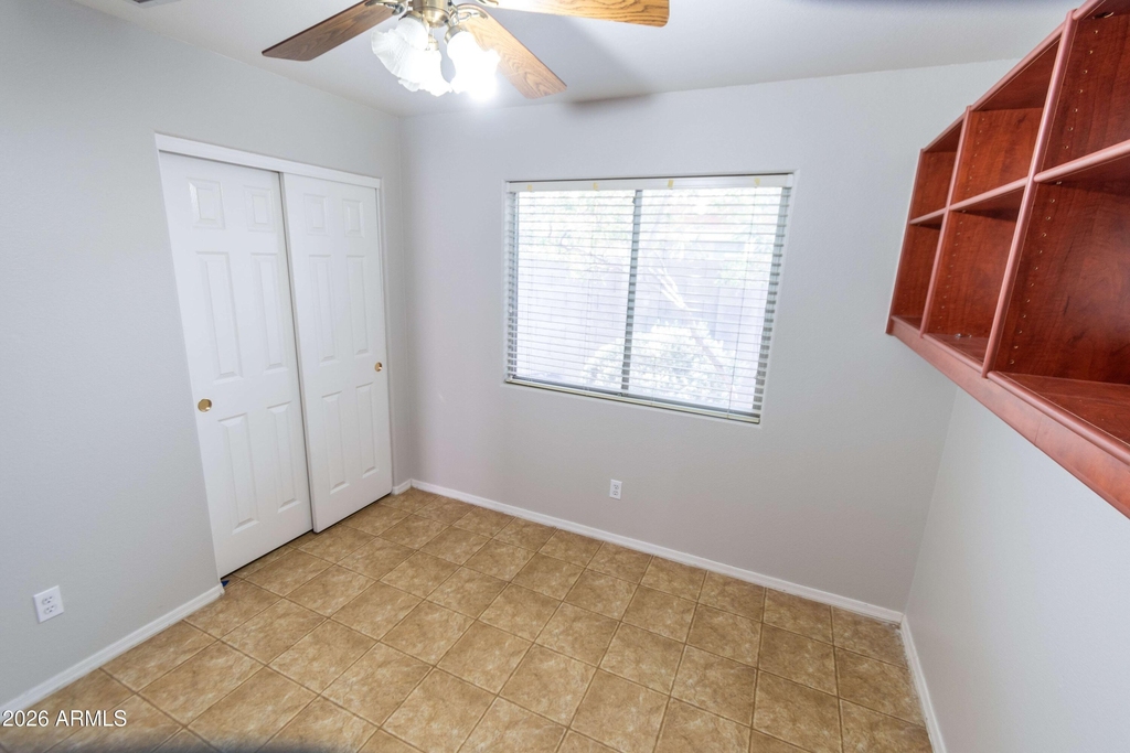 449 N Windsor -- - Photo 17