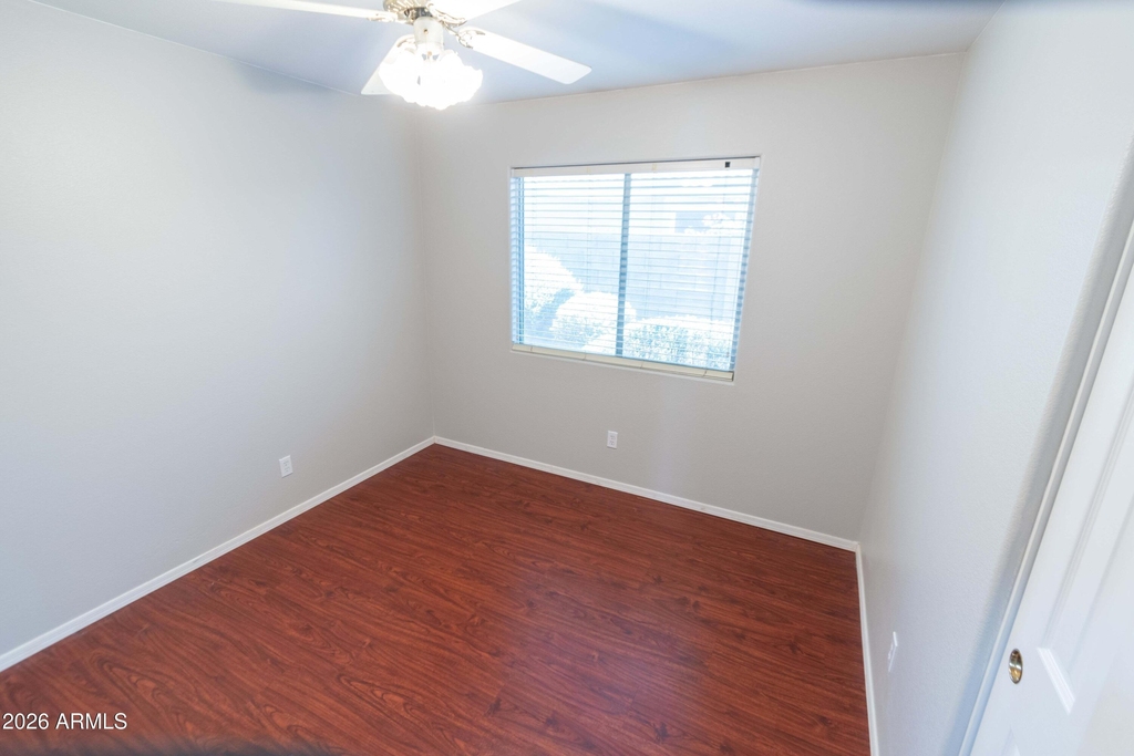449 N Windsor -- - Photo 19