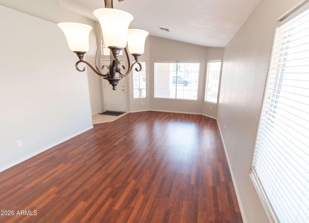 449 N Windsor -- - Photo 6