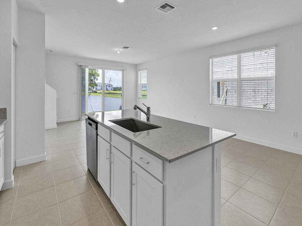 380 Se Crossoak Lane - Photo 2