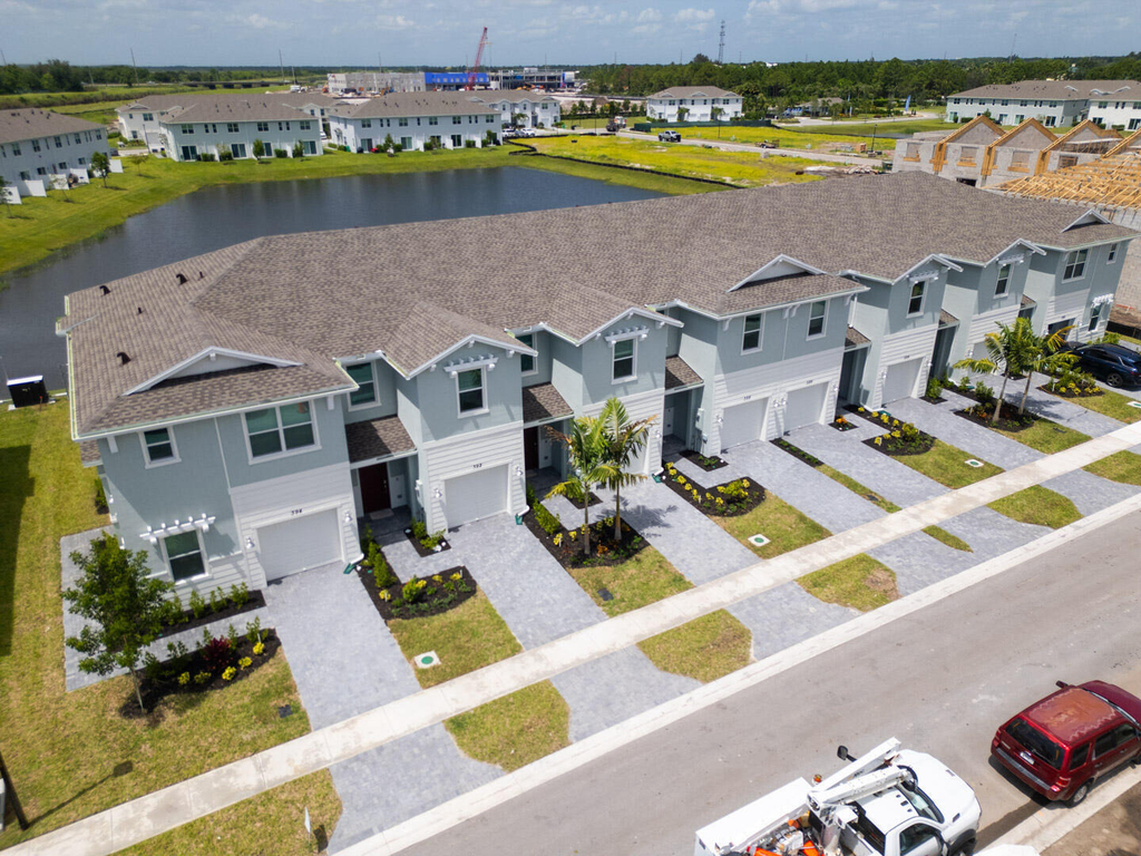 380 Se Crossoak Lane - Photo 36