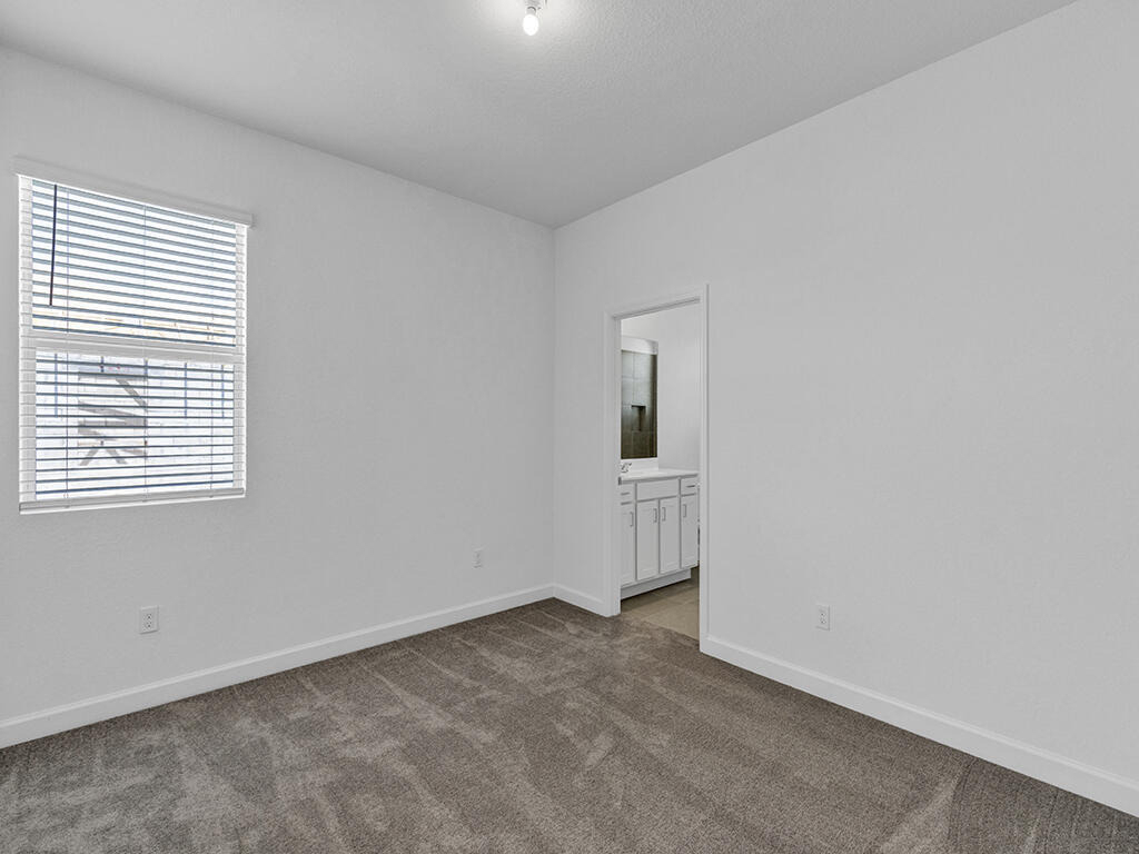 380 Se Crossoak Lane - Photo 4