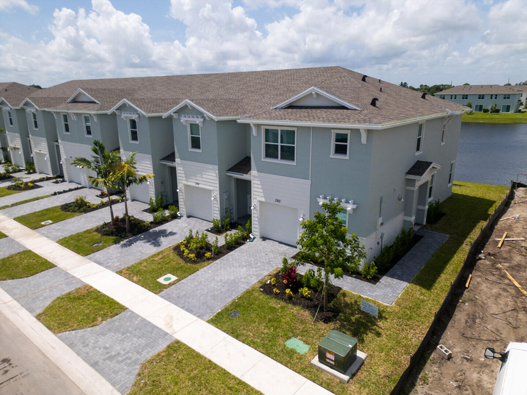 380 Se Crossoak Lane - Photo 29