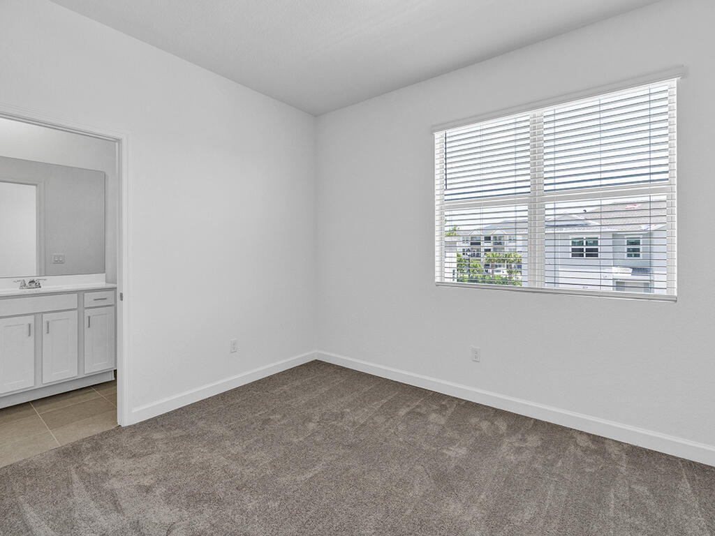 380 Se Crossoak Lane - Photo 5