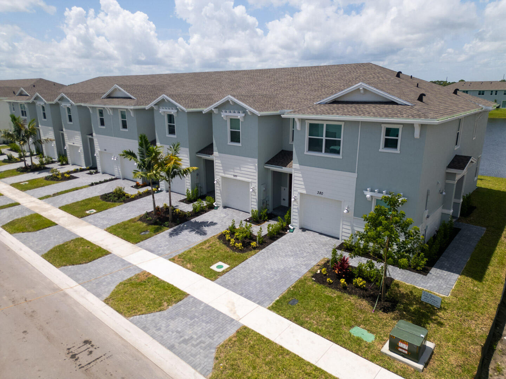 380 Se Crossoak Lane - Photo 33